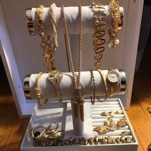 Gold tone estate lot jewelry unsearched untested